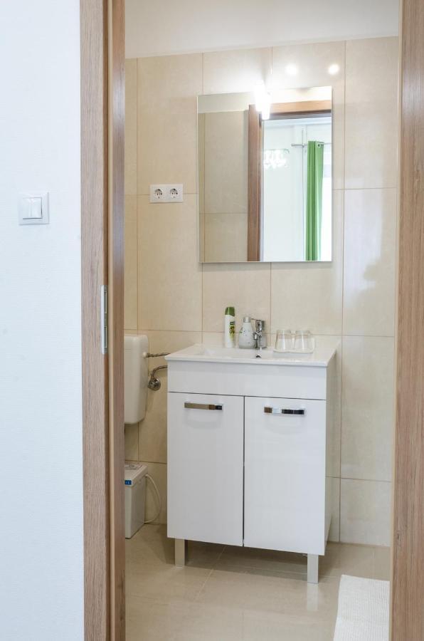 3 En Suit Bedroom Flat In The Main Centre For 6Ppl, 3Bdr,3Bthr,Ac Будапешт Екстер'єр фото
