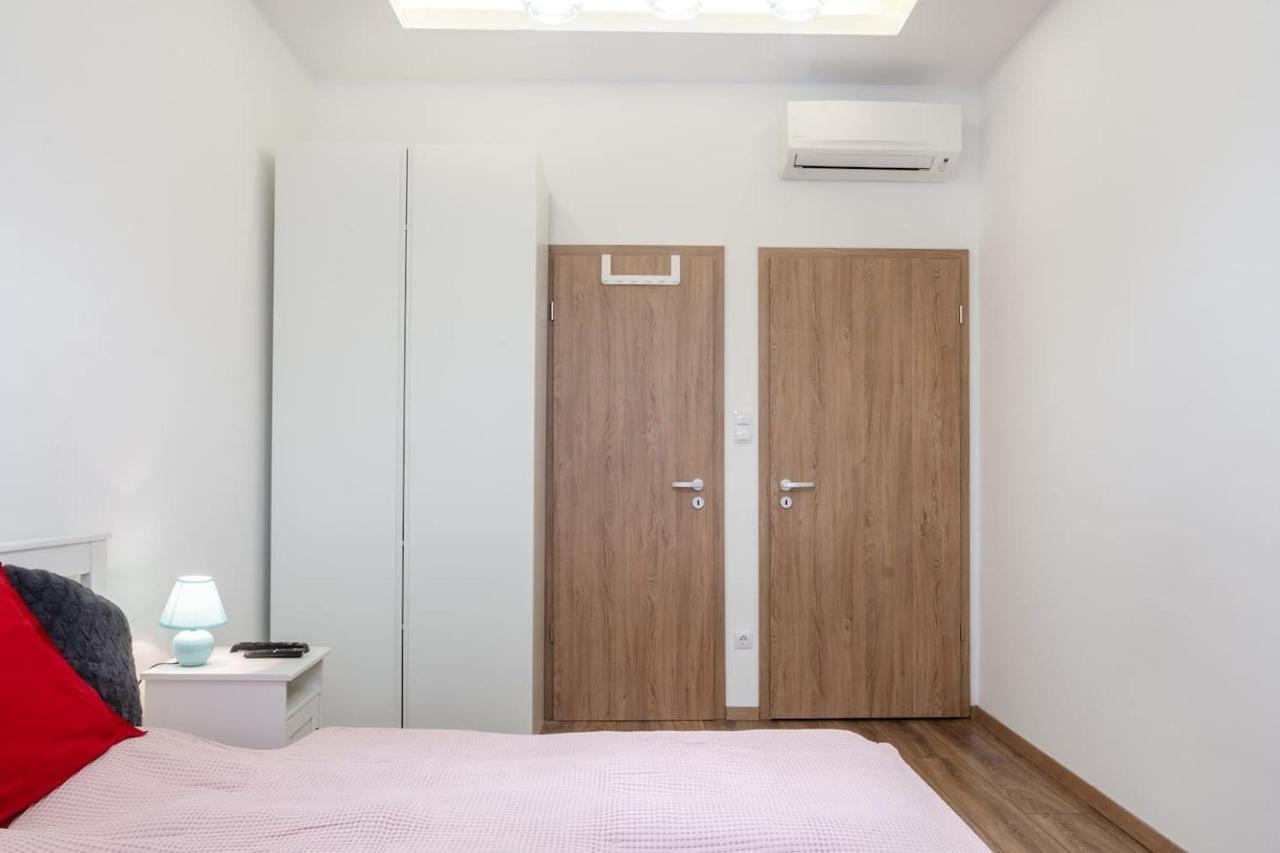 3 En Suit Bedroom Flat In The Main Centre For 6Ppl, 3Bdr,3Bthr,Ac Будапешт Екстер'єр фото