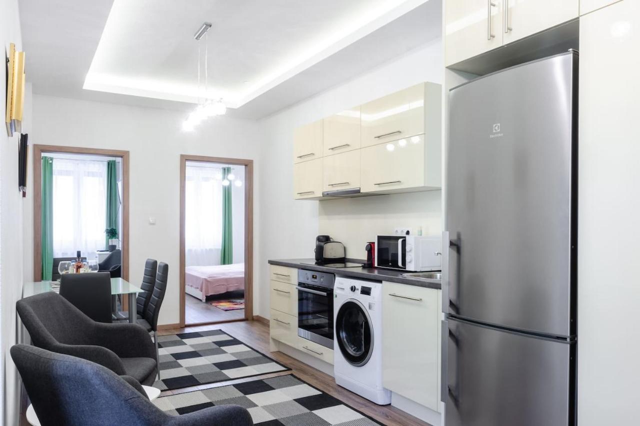 3 En Suit Bedroom Flat In The Main Centre For 6Ppl, 3Bdr,3Bthr,Ac Будапешт Екстер'єр фото