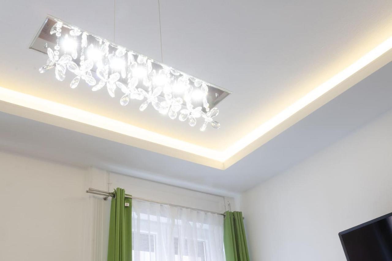 3 En Suit Bedroom Flat In The Main Centre For 6Ppl, 3Bdr,3Bthr,Ac Будапешт Екстер'єр фото