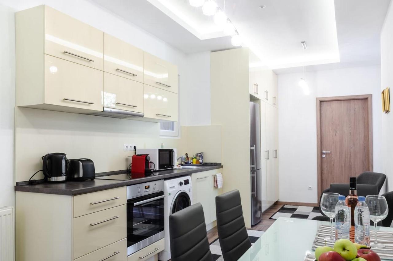 3 En Suit Bedroom Flat In The Main Centre For 6Ppl, 3Bdr,3Bthr,Ac Будапешт Екстер'єр фото