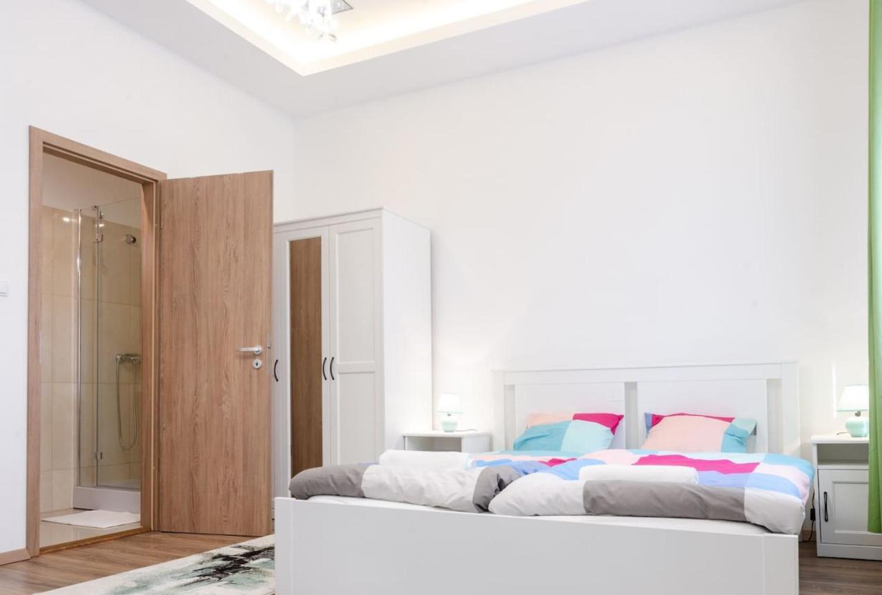 3 En Suit Bedroom Flat In The Main Centre For 6Ppl, 3Bdr,3Bthr,Ac Будапешт Екстер'єр фото