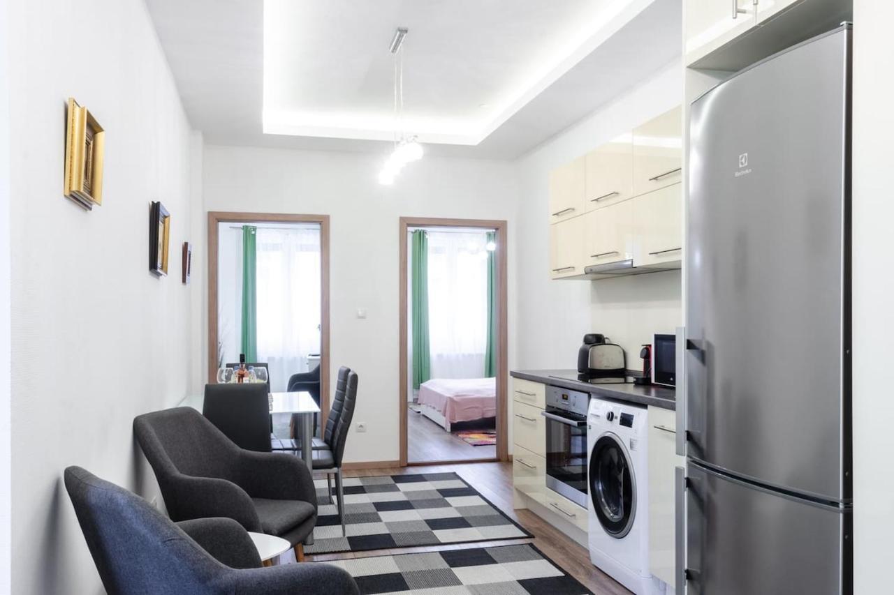3 En Suit Bedroom Flat In The Main Centre For 6Ppl, 3Bdr,3Bthr,Ac Будапешт Екстер'єр фото