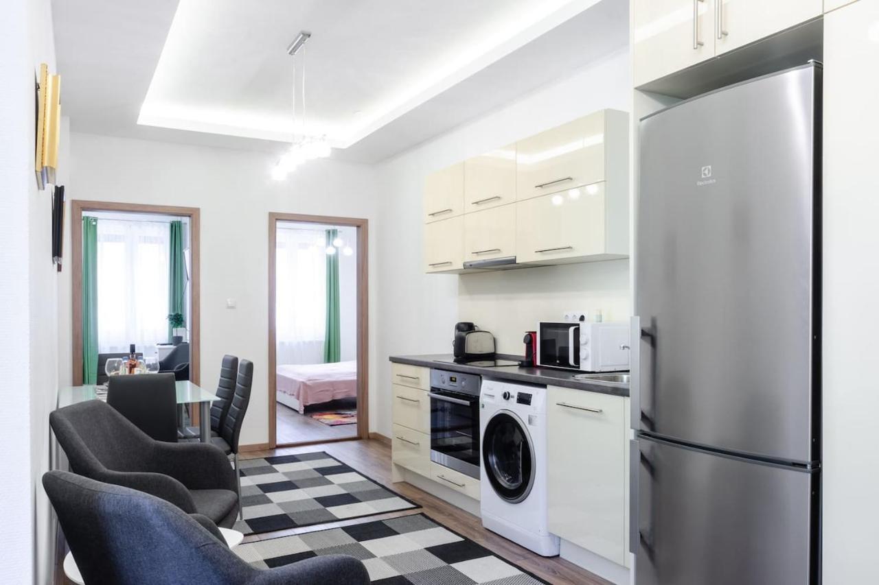 3 En Suit Bedroom Flat In The Main Centre For 6Ppl, 3Bdr,3Bthr,Ac Будапешт Екстер'єр фото
